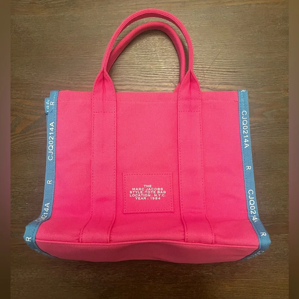Marc Jacobs Hot Pink Canvas Tote with blue Trim - Picture 2 of 5